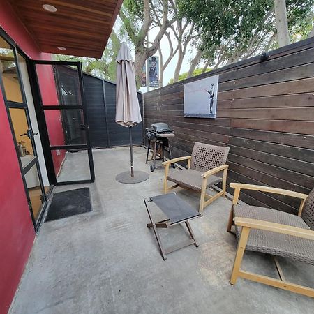 Venice Beach Studio With Large Private Patio Steps To The Beach Лос-Анджелес Экстерьер фото