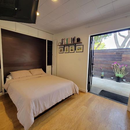 Venice Beach Studio With Large Private Patio Steps To The Beach Лос-Анджелес Экстерьер фото