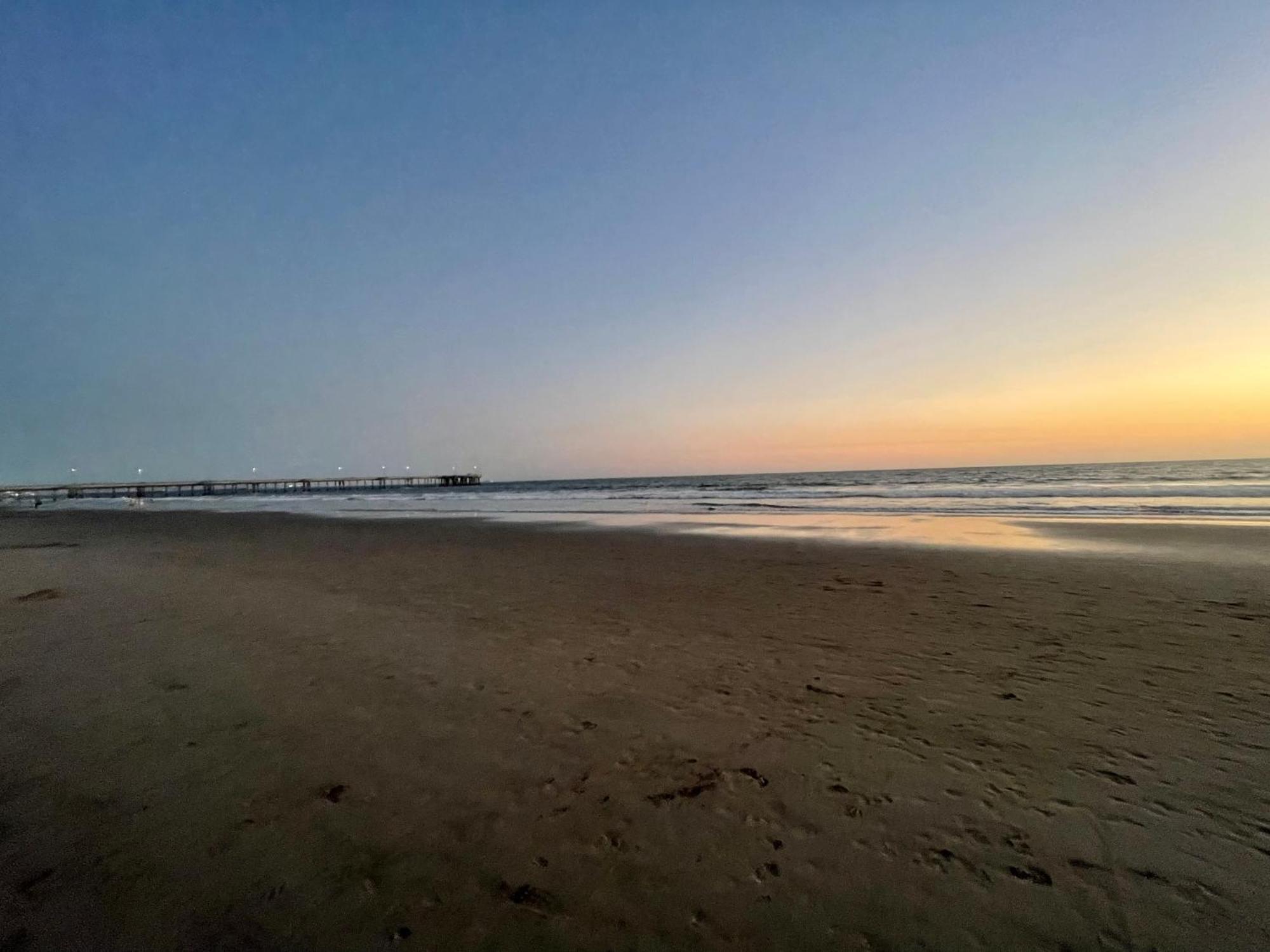 Venice Beach Studio With Large Private Patio Steps To The Beach Лос-Анджелес Экстерьер фото